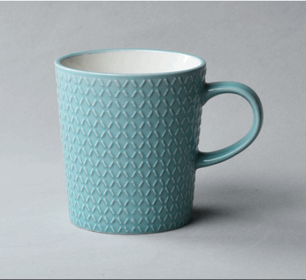 Tasse à café en relief bleu clair