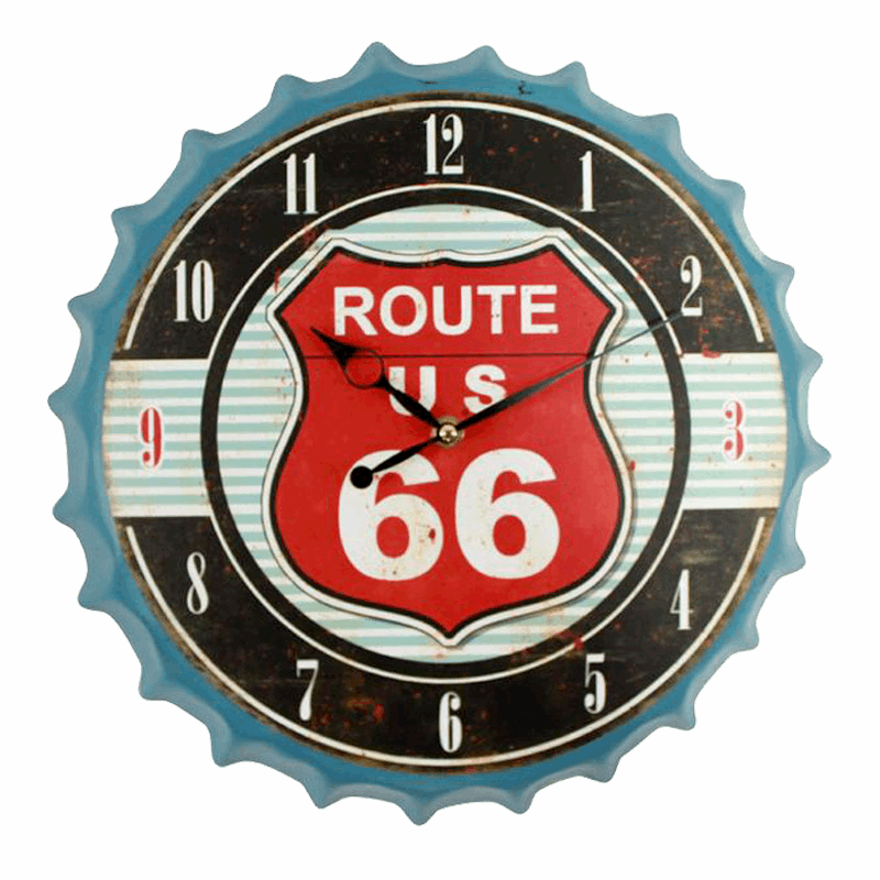 Horloge forme capsule en fer noir rouge et bleu route 66